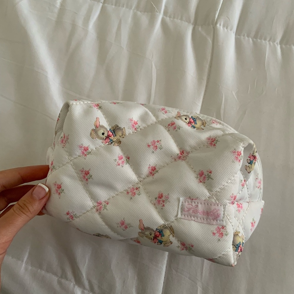 Sweetly US Bunny makeup bag